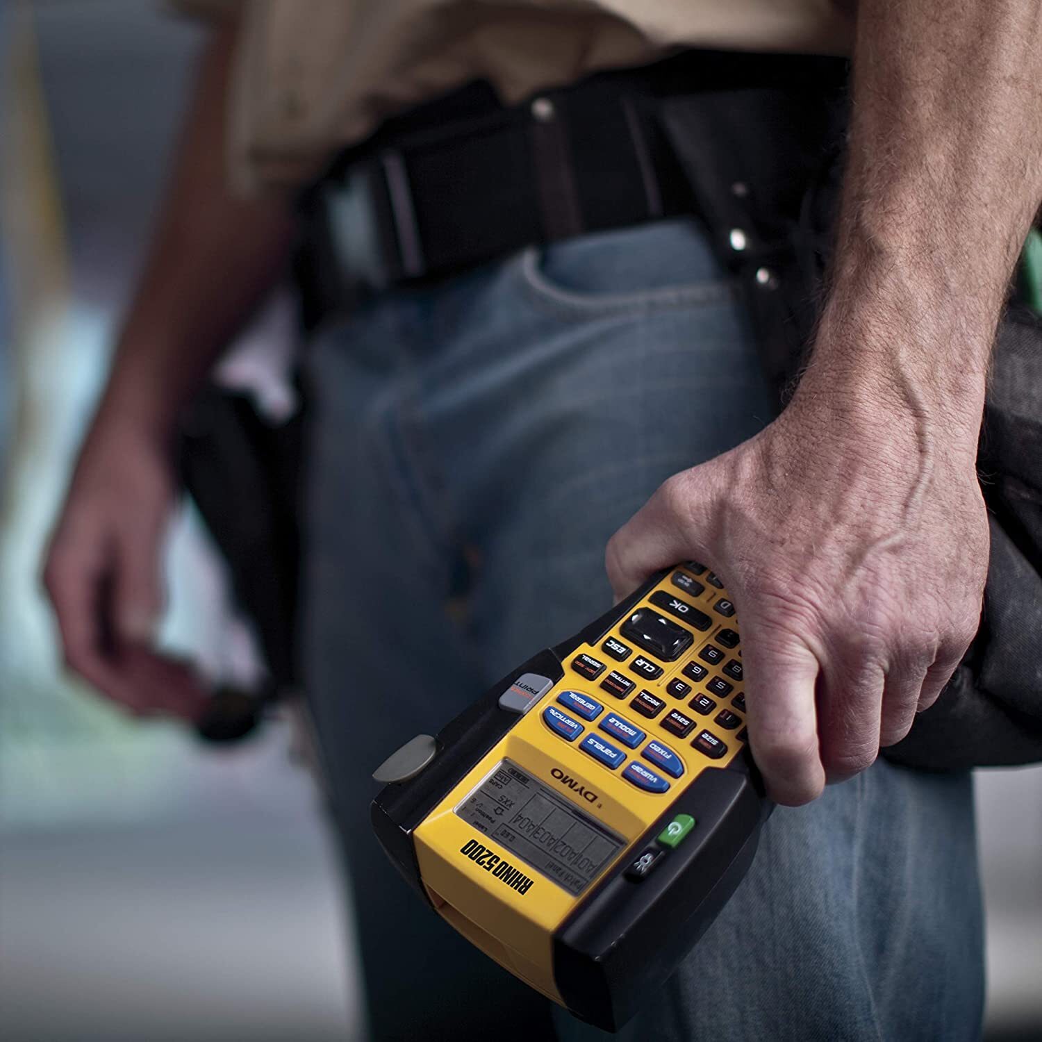 Dymo Rhino 5200 HeavyDuty Labeling Machine DeviceDeal