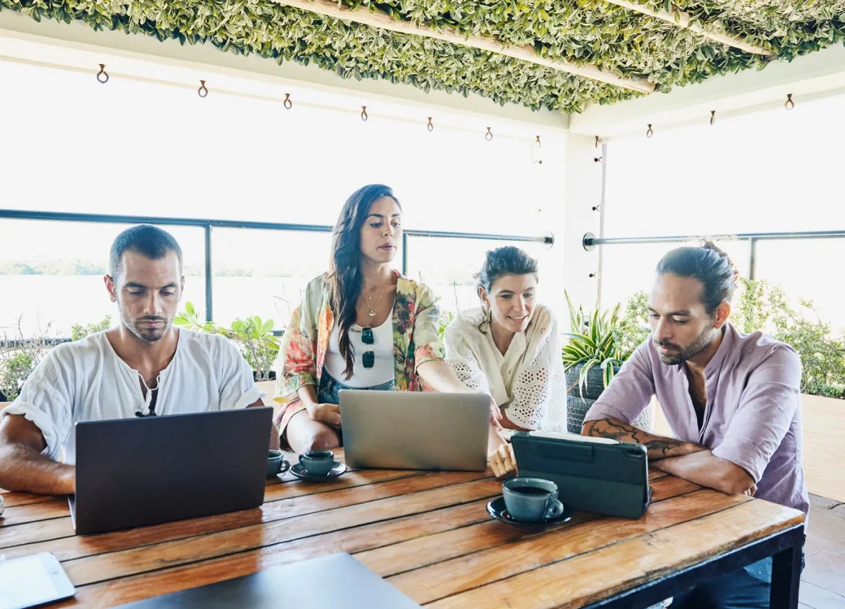 Real-world flexibility. Pocket-sized design.
